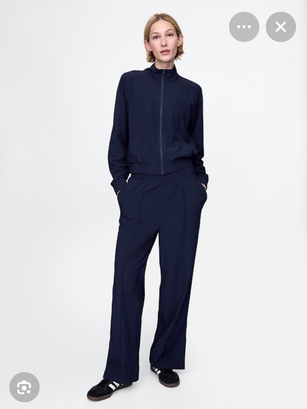 GapFit Tech High Rise Split- Hem Pants NWOT Medium  Petite Navy